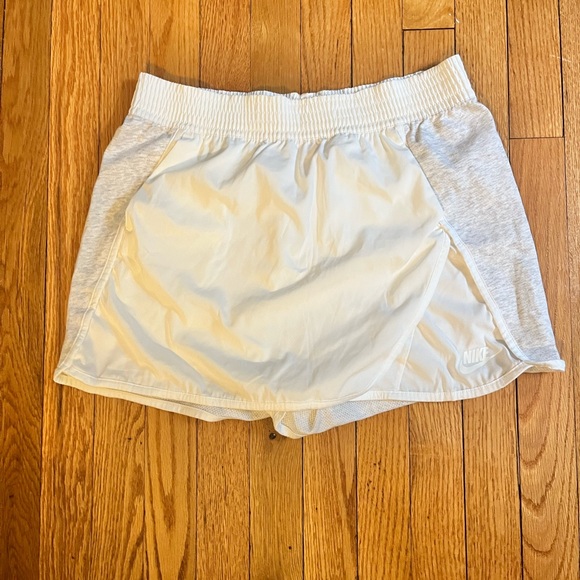 EUC | Nike Tennis Skort!! - Picture 3 of 10
